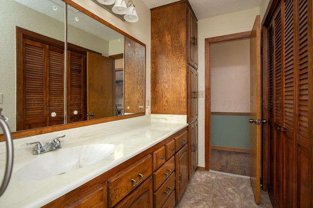 4405 S Ong St, Amarillo, TX 79110 - bathroom with a closet and vanity