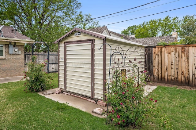 613 Bennett Dr, Dumas, TX 79029 - view of shed