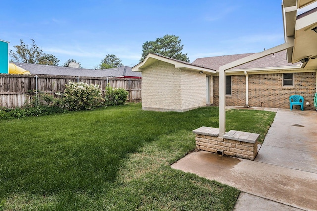 613 Bennett Dr, Dumas, TX 79029 - view of yard with a patio
