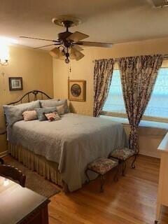 2237 Locust St, Amarillo, TX 79109 - bedroom with wood finished floors and ceiling fan