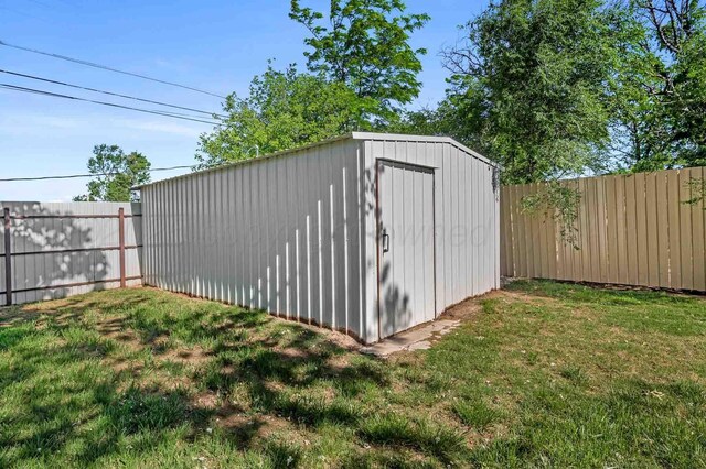15 Fannin Dr, Tulia, TX 79088 - view of shed