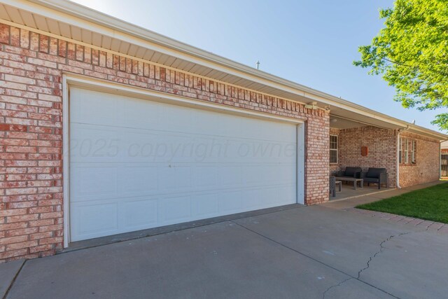 3616 Van Tassel St, Amarillo, TX 79121 - garage with driveway