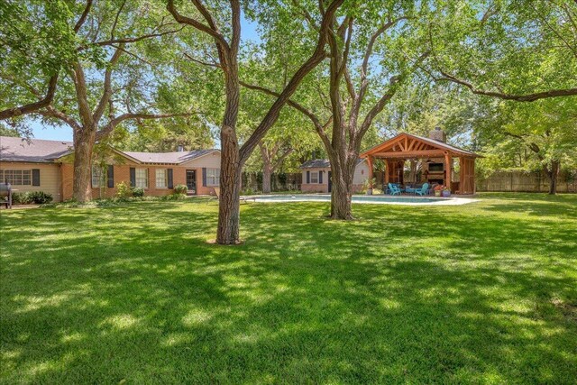 100 S Avondale St, Amarillo, TX 79106 - view of yard featuring a gazebo