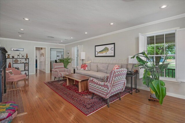 100 S Avondale St, Amarillo, TX 79106 - living room with light wood-style flooring, recessed lighting, and ornamental molding