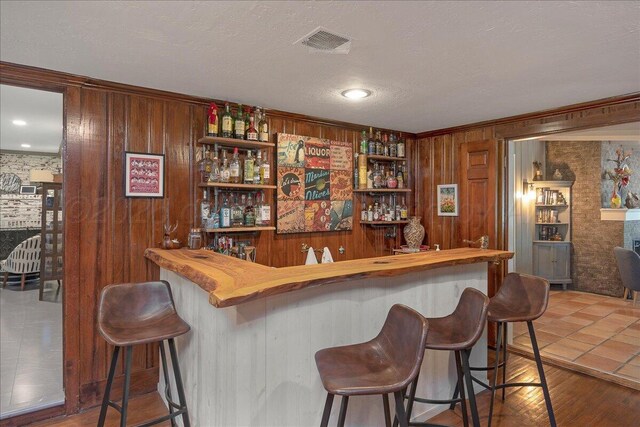 100 S Avondale St, Amarillo, TX 79106 - indoor dry bar with wood walls