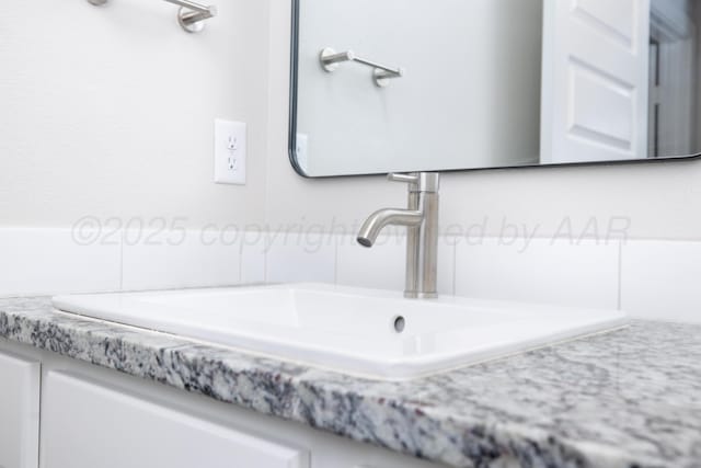 7607 Castleman Rd, Amarillo, TX 79119 - bathroom featuring a sink