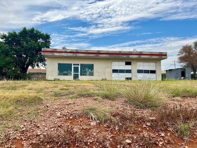 1814 N Main St, Shamrock, TX 79079 - view of front of home