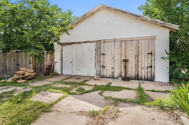 300 E 4th St, Clarendon, TX 79226 - view of garage