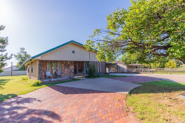 217 S Davis Ave, Stinnett, TX 79083 - photo 2