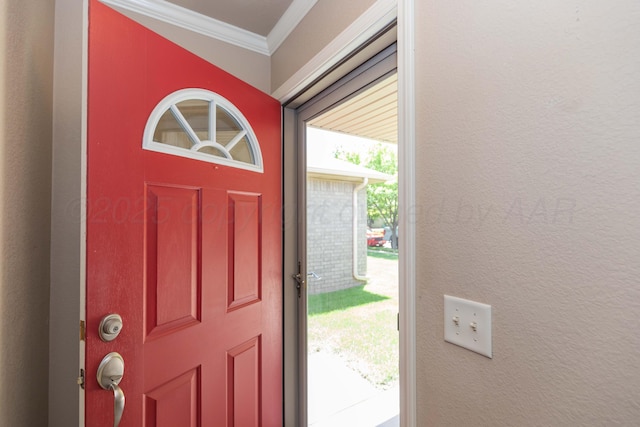 6703 Mosley St, Amarillo, TX 79119 - entrance foyer featuring crown molding