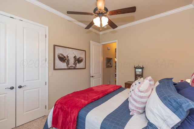 7409 Columbus Dr, Amarillo, TX 79118 - bedroom featuring crown molding, a closet, and ceiling fan