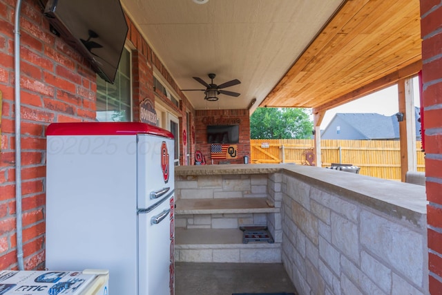 7409 Columbus Dr, Amarillo, TX 79118 - view of patio