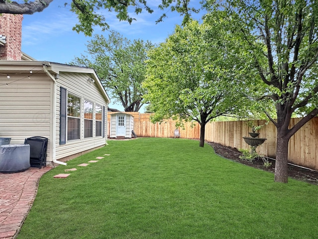 1417 Bluebonnet St, Borger, TX 79007 - view of yard featuring an outdoor structure and a storage shed
