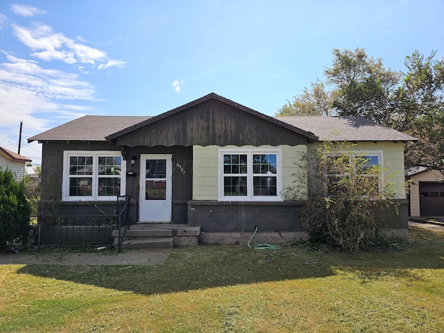 view of front of house with a front yard