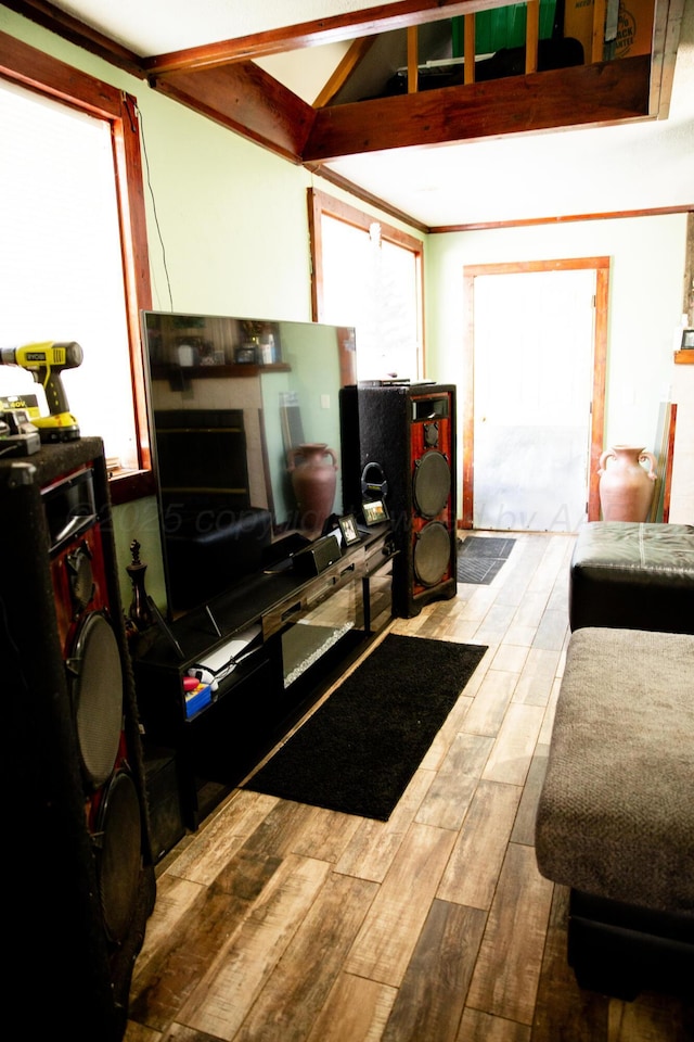 1611 S Palo Duro St, Amarillo, TX 79106 - living room with wood finished floors