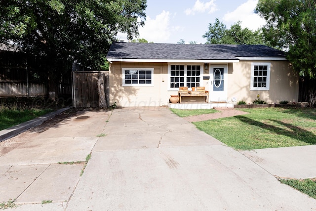 1611 S Palo Duro St, Amarillo, TX 79106 - ranch-style home featuring driveway
