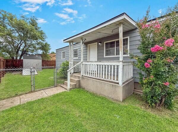 300 Estireno St, Borger, TX 79007 - photo 16