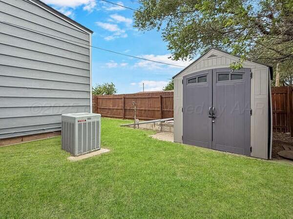 300 Estireno St, Borger, TX 79007 - photo 18