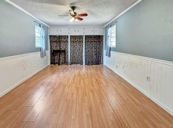 300 Estireno St, Borger, TX 79007 - photo 11
