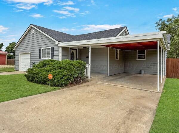 300 Estireno St, Borger, TX 79007 - photo 1