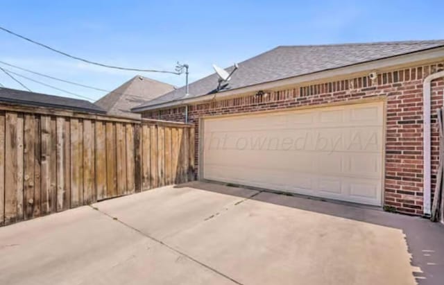 4014 Willow St, Amarillo, TX 79118 - garage featuring driveway