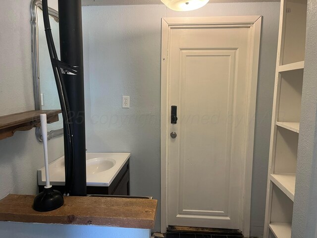 2409 S Tyler St, Amarillo, TX 79109 - bathroom with vanity