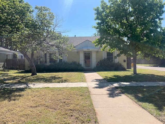 2409 S Tyler St, Amarillo, TX 79109 - view of front facade featuring roof with shingles