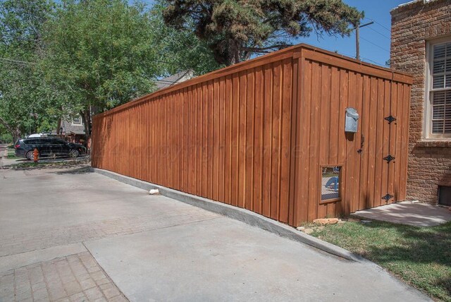 2122 S Hayden St, Amarillo, TX 79109 - gate featuring a patio