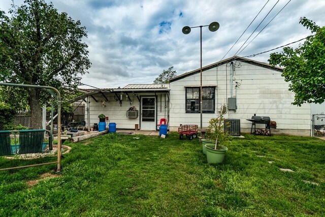 626 N Armstrong Ave, Tulia, TX 79088