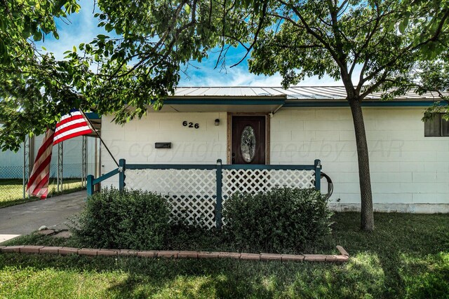 626 N Armstrong Ave, Tulia, TX 79088