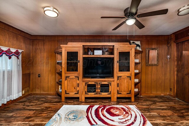 626 N Armstrong Ave, Tulia, TX 79088