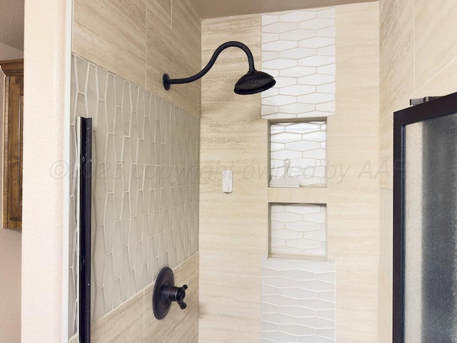 8121 Alexandria Ave, Amarillo, TX 79118 - full bathroom with a tile shower