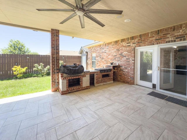 8121 Alexandria Ave, Amarillo, TX 79118 - view of patio featuring a ceiling fan