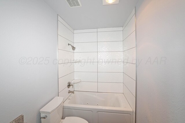 7501 Countryside Dr, Amarillo, TX 79119 - full bath featuring toilet and a combined bath / shower with jetted tub