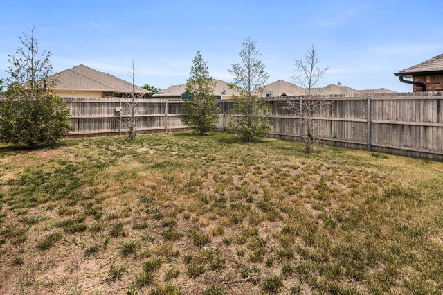 7901 Crestline Dr, Amarillo, TX 79119 - view of yard