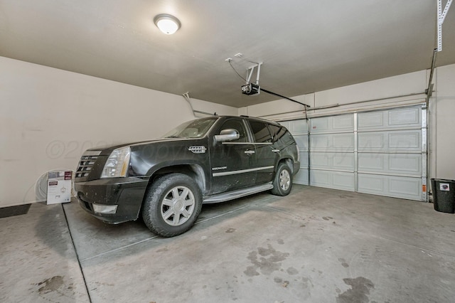 7901 Crestline Dr, Amarillo, TX 79119 - garage with a garage door opener