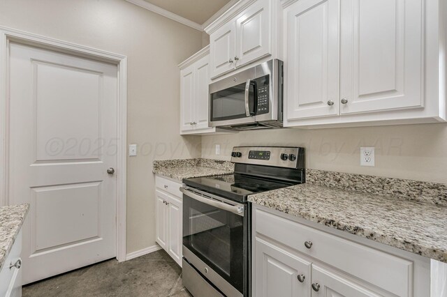 7901 Crestline Dr, Amarillo, TX 79119 - kitchen with stainless steel appliances, crown molding, white cabinetry, light stone countertops, and baseboards