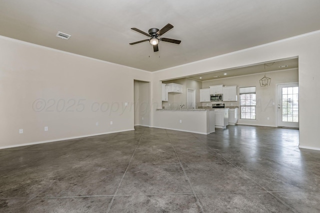 7901 Crestline Dr, Amarillo, TX 79119 - unfurnished living room with baseboards, crown molding, a ceiling fan, and finished concrete floors