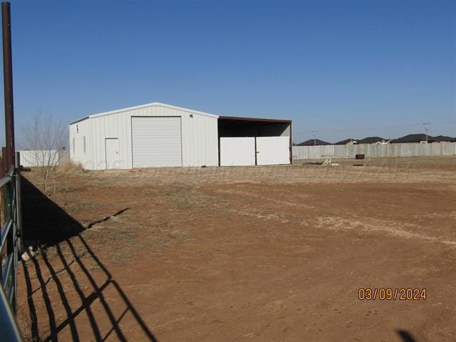 Listing photo 2 for 1241 S Jackson St, Hereford TX 79045