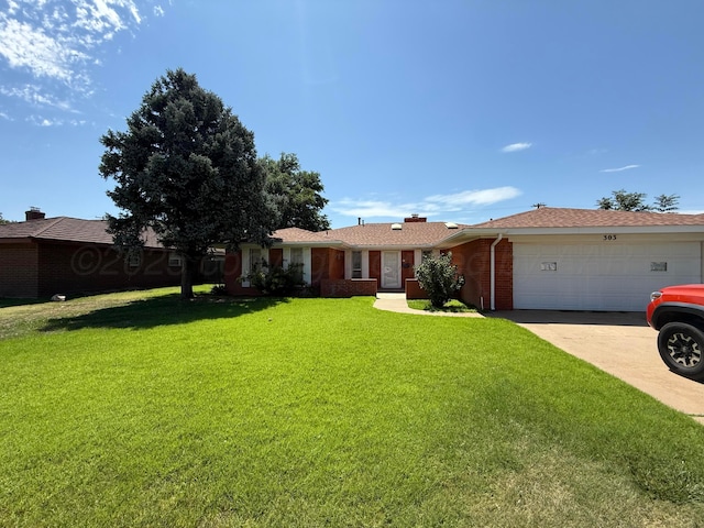 303 Bailey Ave, Dumas, TX 79029 - photo 1