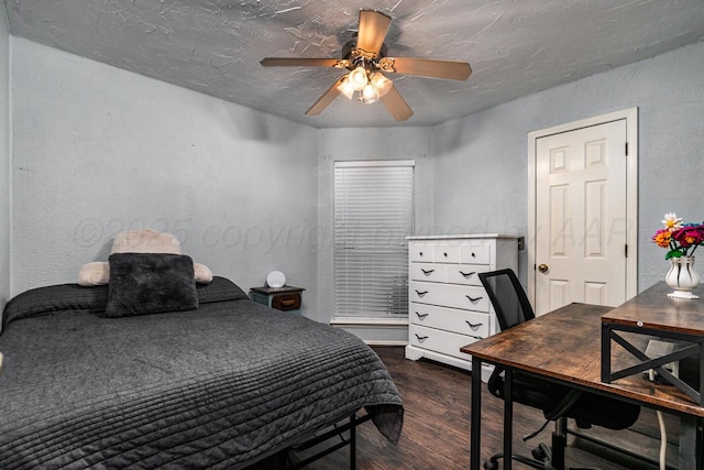 4208 Alamo Rd, Amarillo, TX 79110 - bedroom with a textured wall, wood finished floors, a ceiling fan, and a desk