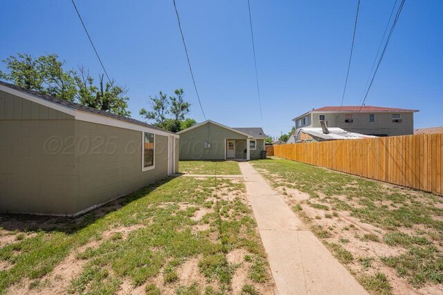 2913 Wichita Ave, Amarillo, TX 79107 - view of yard