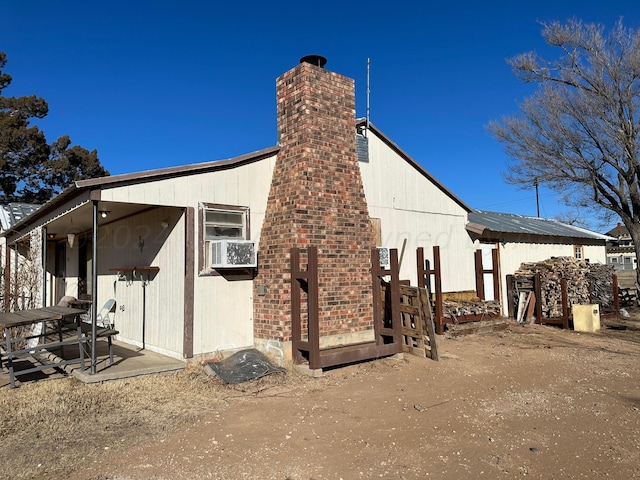 view of home's exterior