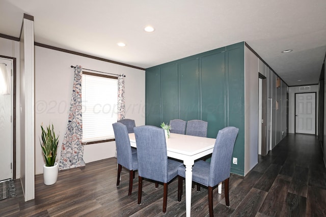 707 Trice St, Claude, TX 79019 - dining area featuring dark wood-type flooring, visible vents, recessed lighting, and crown molding