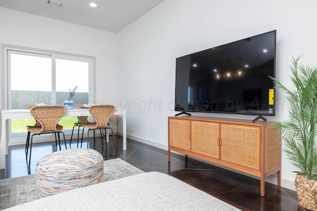 4108 Inez Way, Amarillo, TX 79124 - living area featuring baseboards and recessed lighting