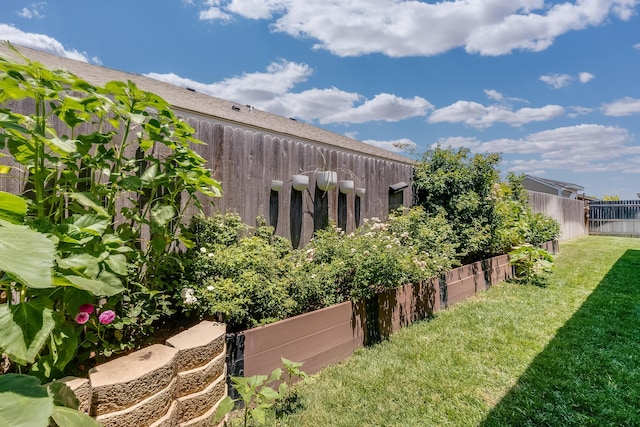 5013 Gloster St, Amarillo, TX 79118 - view of fenced yard