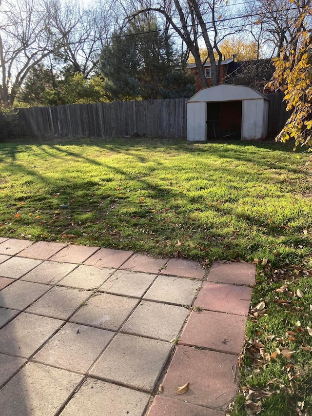 3706 Lenwood Dr, Amarillo, TX 79109 - view of yard