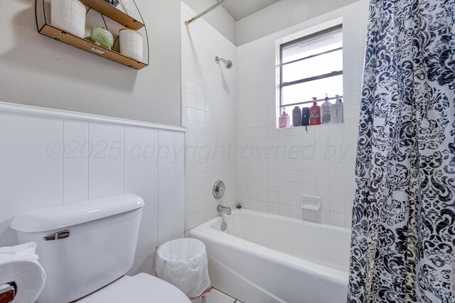 3409 Harmony St, Amarillo, TX 79109 - full bath with shower / tub combo and toilet