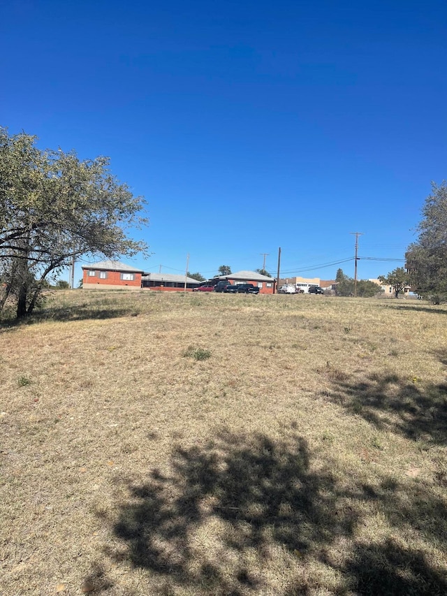 Listing photo 2 for 516 N Mcgee St, Borger TX 79007