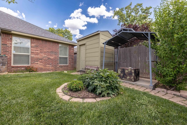 8102 Little Rock Dr, Amarillo, TX 79118 - view of yard